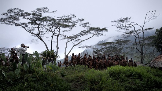 Le_Sel_de_la_Terre__c__Decia_Films_01