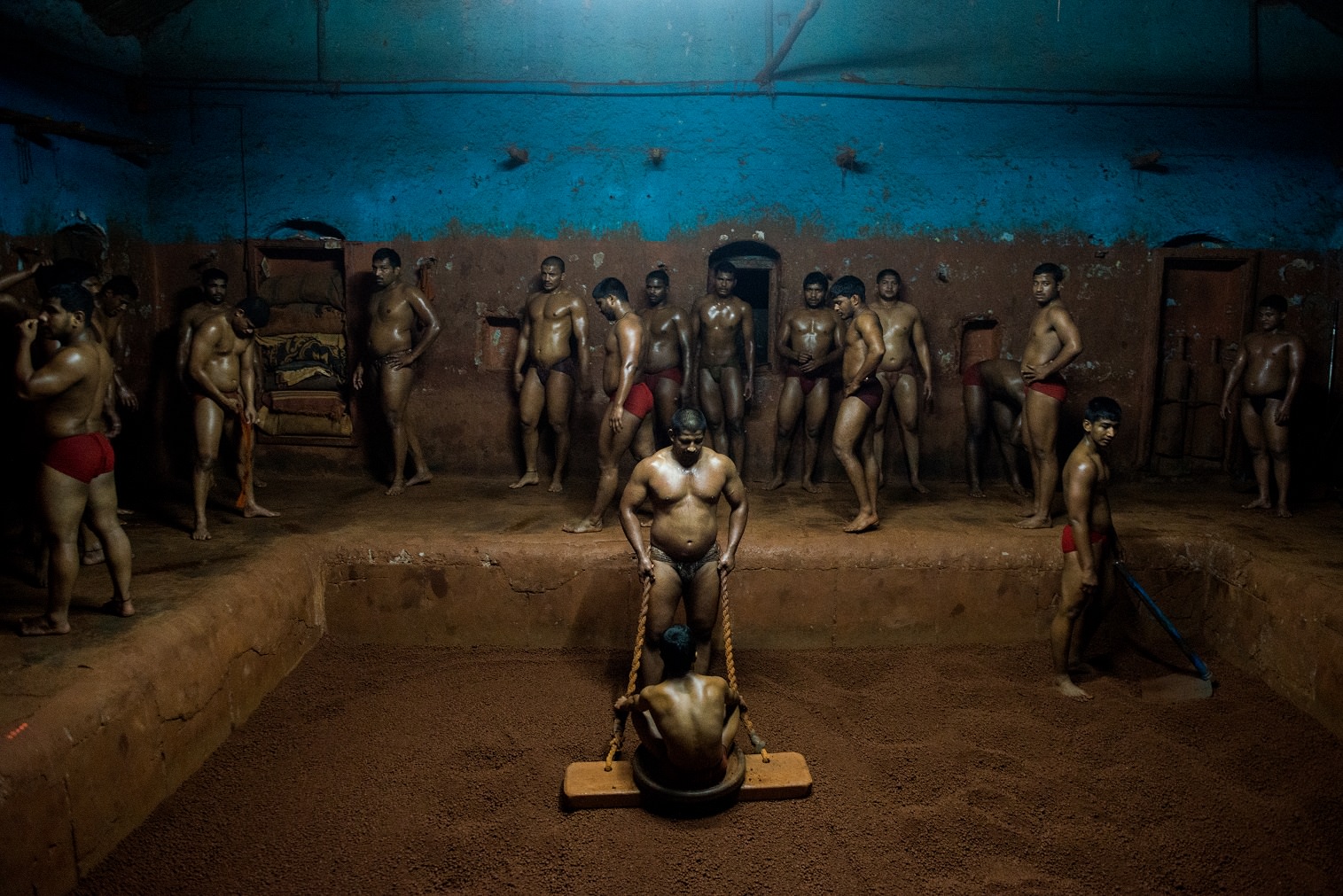 © Bődey János