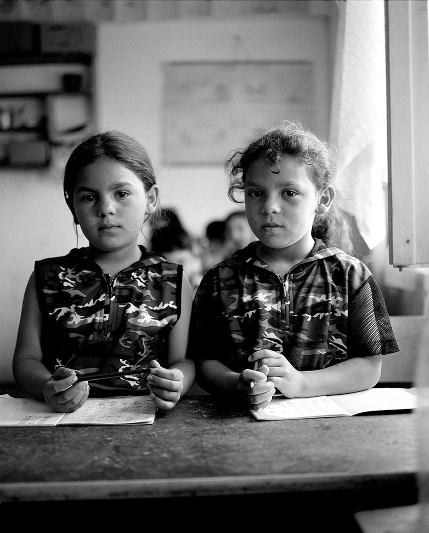 Molnár Zoltán: Roma gyerekek Erdélyben, Sepsiszentgyörgy, 2005 © Molnár Zoltán