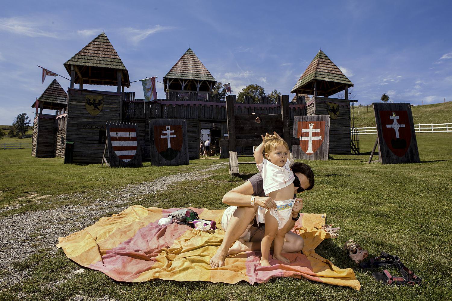 Sióréti Gábor, Modern family replanning (részlet a sorozatból) © Sióréti Gábor