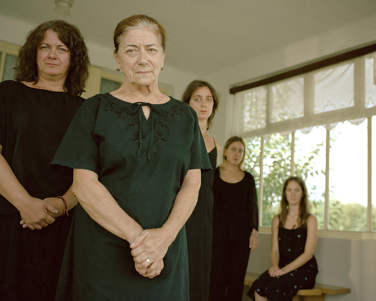 Gajewszky Anna: Ne sírj Anyám, így kell ennek lenni, részlet a sorozatból | Mother Don’t You Cry, from the series © Anna Gajewszky