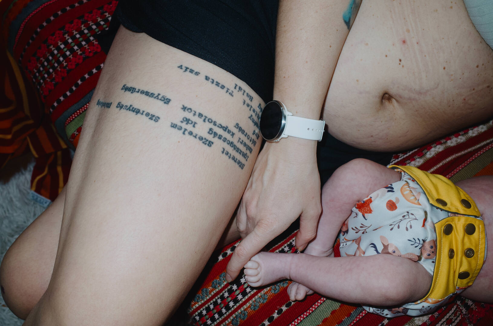 Kölcsey-Gyurkó Sára: Gyermekágy, részlet a sorozatból | Hush little baby, don’t say a word, from the series © Sára Kölcsey-Gyurkó
