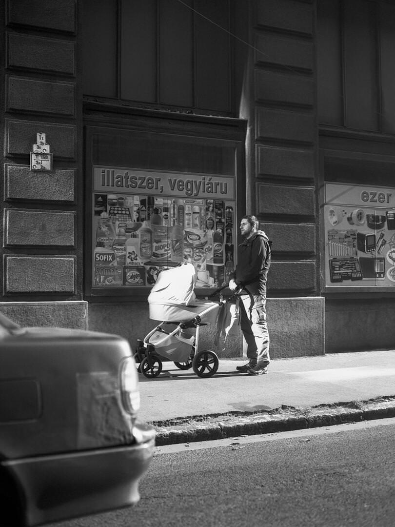 Lantos Olivér:„Du musst dein Leben ändern!”, részlet a sorozatból | „Du musst dein Leben ändern!” , from the series © Olivér Lantos