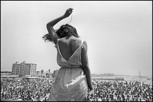 USA. California. 1968. Venice Beach Rock Festival.Contact email:New York : photography@magnumphotos.comParis : magnum@magnumphotos.frLondon : magnum@magnumphotos.co.ukTokyo : tokyo@magnumphotos.co.jpContact phones:New York : +1 212 929 6000Paris: + 33 1 53 42 50 00London: + 44 20 7490 1771Tokyo: + 81 3 3219 0771Image URL:http://www.magnumphotos.com/Archive/C.aspx?VP=Mod_ViewBoxInsertion.ViewBoxInsertion_VPage&R=2K7O3RNICOZ&RP=Mod_ViewBox.ViewBoxZoom_VPage&CT=Image&SP=Image&IT=ImageZoom01&DTTM=Image&SAKL=T