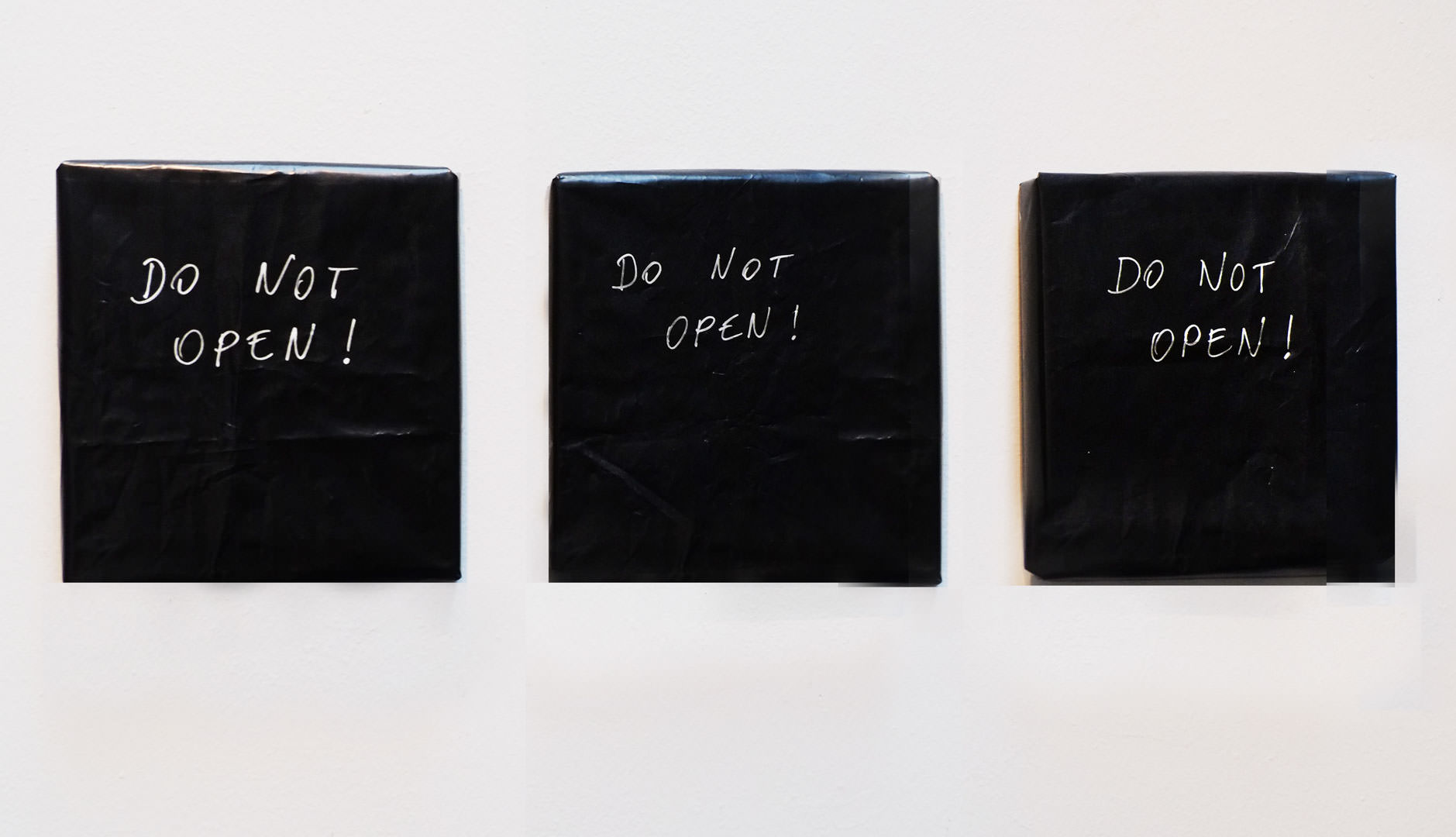 Minyó Szert Károly: Do not open