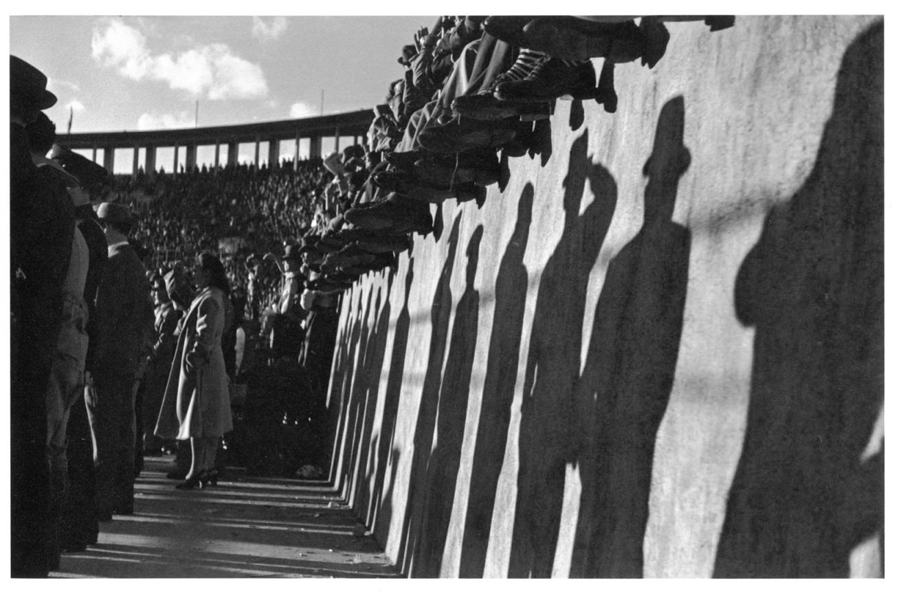 Thomaz Farkas: Pacaembu Stadion | Pacaembu Stadium, São Paulo, c. 1940 © Thomaz Farkas Estate/Instituto Moreira