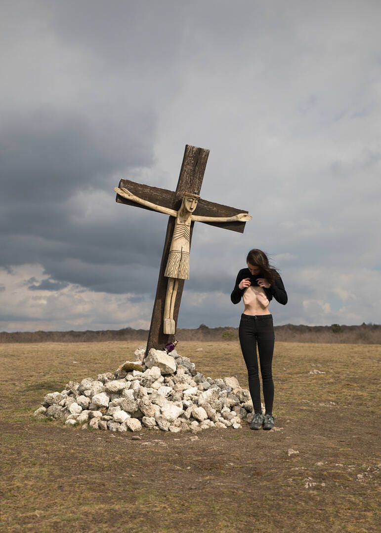 Zellei Boglárka: Örökléspróba, részlet a sorozatból | Attempts at inheriting, from the series © Boglárka Zellei